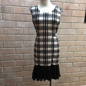 Frank Lyman cap sleeve black & white dress
